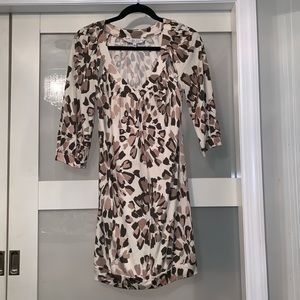 Trina Turk 100% Silk V-Neck Mini Dress size 2